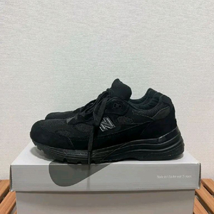 뉴발란스 992 코어블랙 285