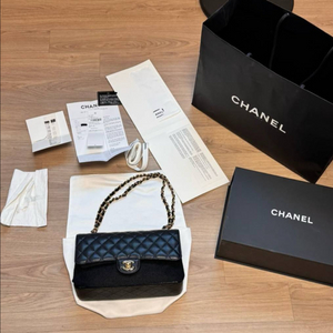 샤넬 클래식 플랩백 미니