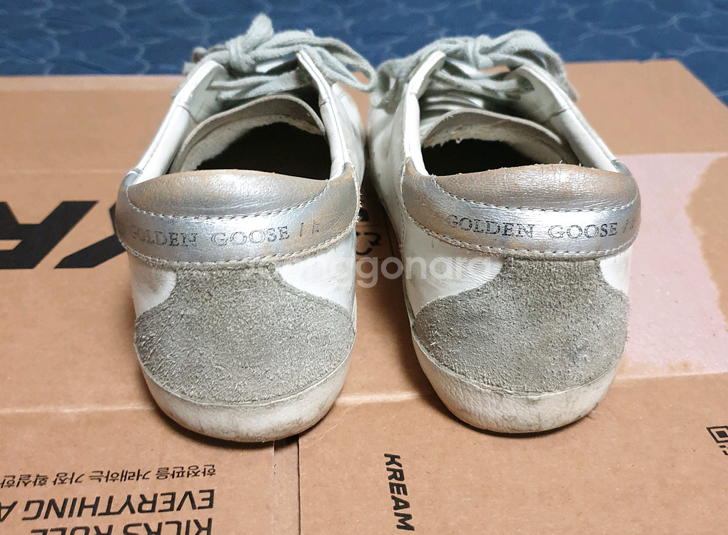골든구스 슈퍼스타 실버탭 화이트 스니커즈 35 (225)--3