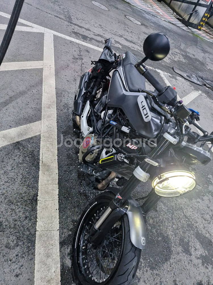 허스크바나 스바르트필렌 401 (21년식) 팝니다--4