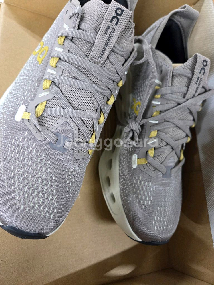 온 러닝화 클라우드서퍼맥스 jp250사이즈--1