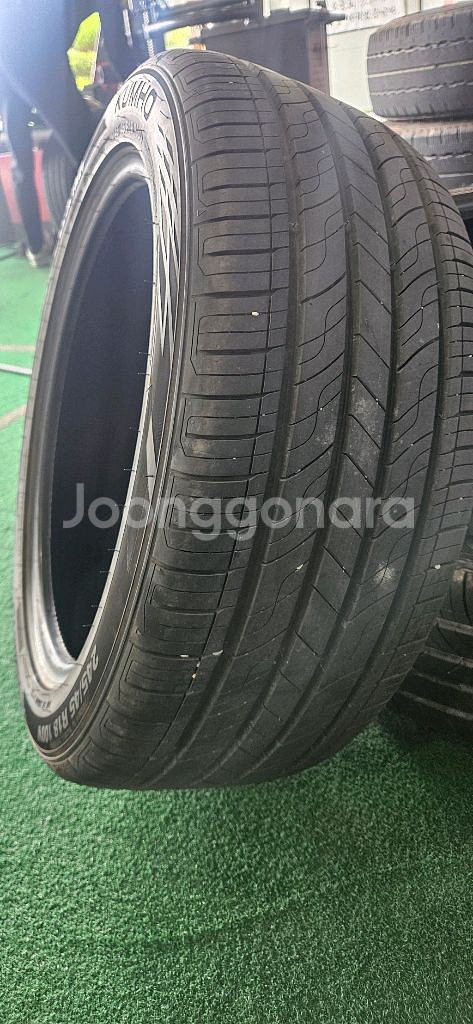 금호 솔루스 TA21 245 45 R18 팝니다--1