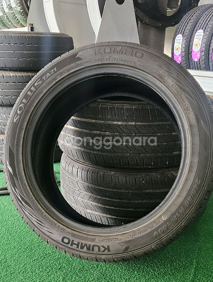 금호 솔루스 TA21 245 45 R18 팝니다--0