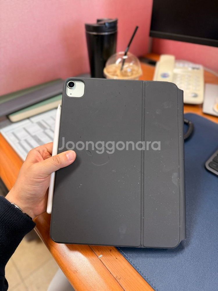 아이패드 에어 4 64GB + 애플펜슬2세대 + 매직키보드--0