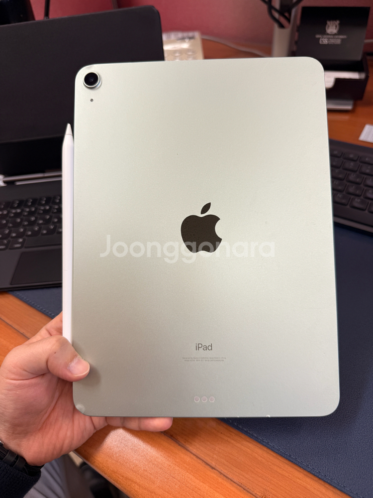 아이패드 에어 4 64GB + 애플펜슬2세대 + 매직키보드--7