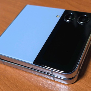 갤럭시 Z플립4 256G 블루 / SKT