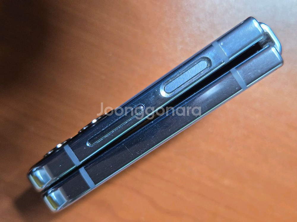 갤럭시 Z플립4 256G 블루 / SKT--7