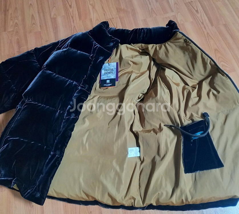 코스모폴리탄 줄라이 예지스 벨벳 패딩--4