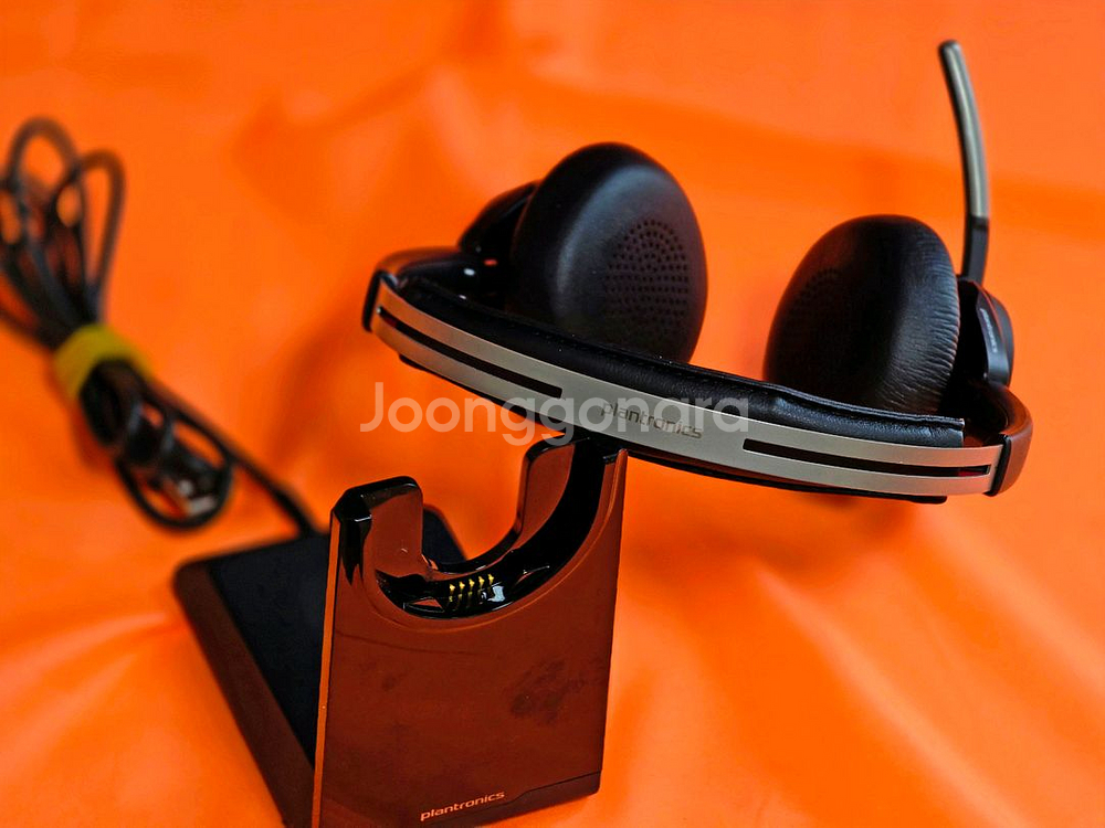 플랜트로닉스 보이저 포커스UC 블루투스헤드셋 충전스탠드--2