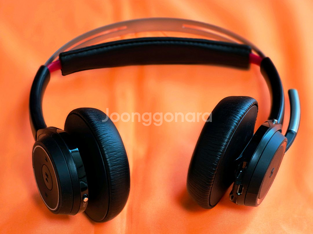 플랜트로닉스 보이저 포커스UC 블루투스헤드셋 충전스탠드--3