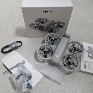 DJI NEO