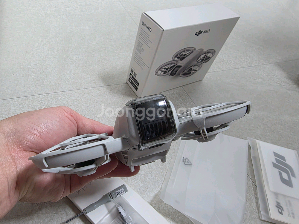 DJI NEO--1