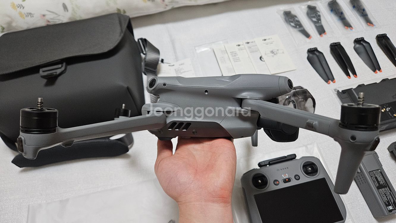 DJI 매빅에어3(RC2) 콤보 + 악세 2종 판매해요 ^^--3