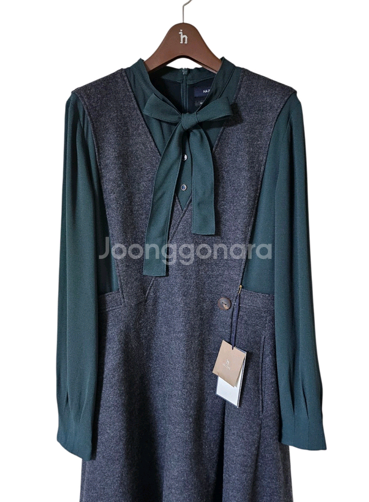 [미착용] 헤지스레이디스 배색 울 미디원피스 55 66--3