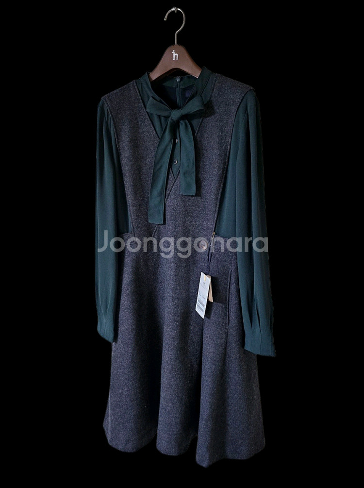 [미착용] 헤지스레이디스 배색 울 미디원피스 55 66--5