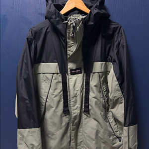 뉴발란스 올드스쿨 바람막이 자켓