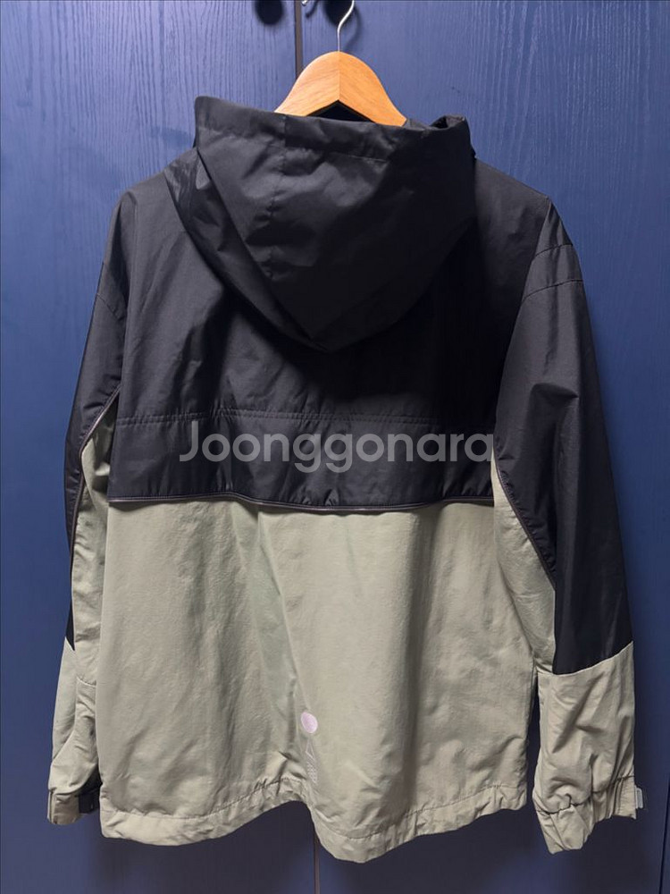 뉴발란스 올드스쿨 바람막이 자켓--1