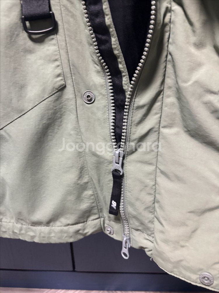 뉴발란스 올드스쿨 바람막이 자켓--3