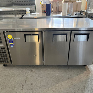 테이블냉장냉동고 1800 냉장2칸냉동1칸 에베레스트 간냉식