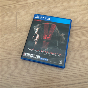 PS4 메탈기어솔리드5 팬텀페인