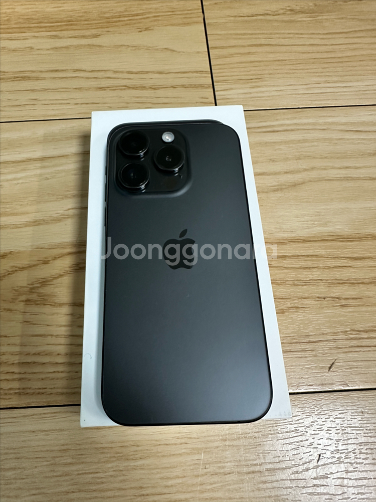 아이폰 15 프로 512 블랙티타늄 팝니다--10