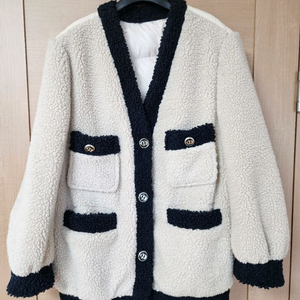 럭키슈에뜨 스타일(st) 페이크퍼 백구스다운 점퍼