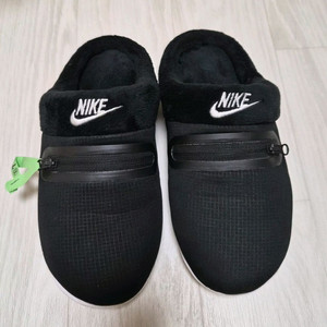 나이키 버로우 털 슬리퍼