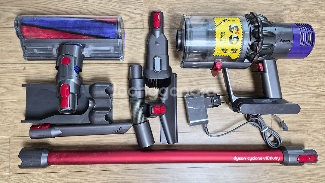 깨끗하게 세척한 다이슨 무선 청소기 V10 풀세트(60분 연속동작)--1