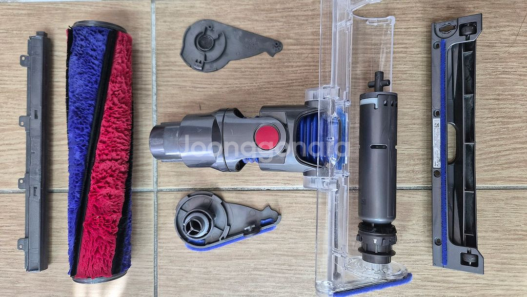 깨끗하게 세척한 다이슨 무선 청소기 V10 풀세트(60분 연속동작)--7