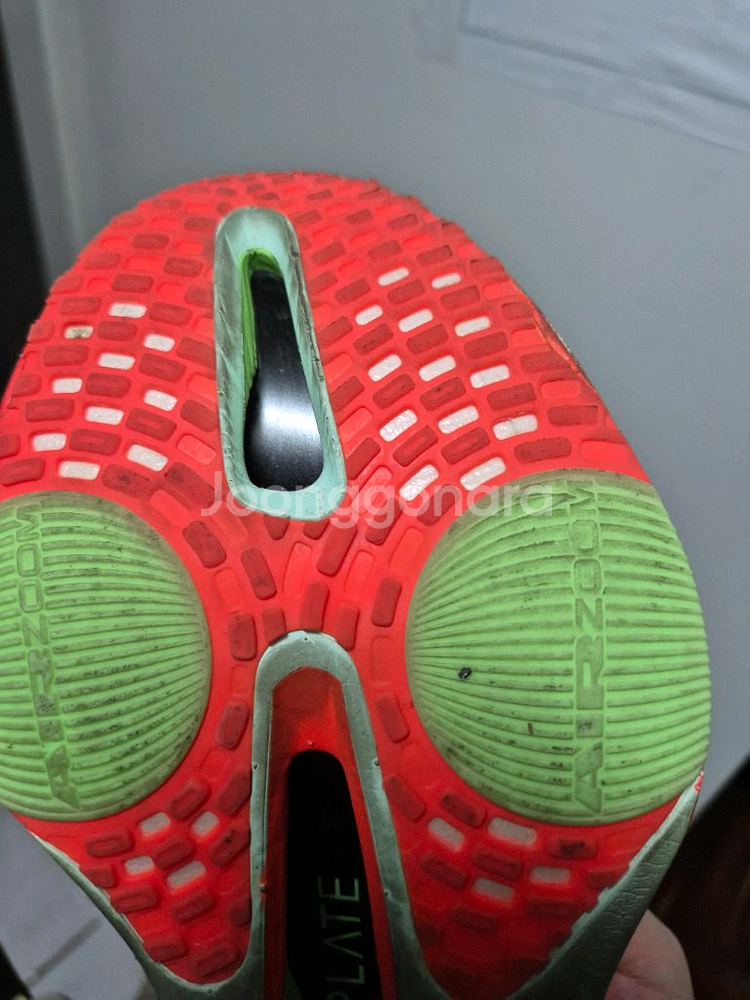 러닝화 나이키알파플라이3 265사이즈--6