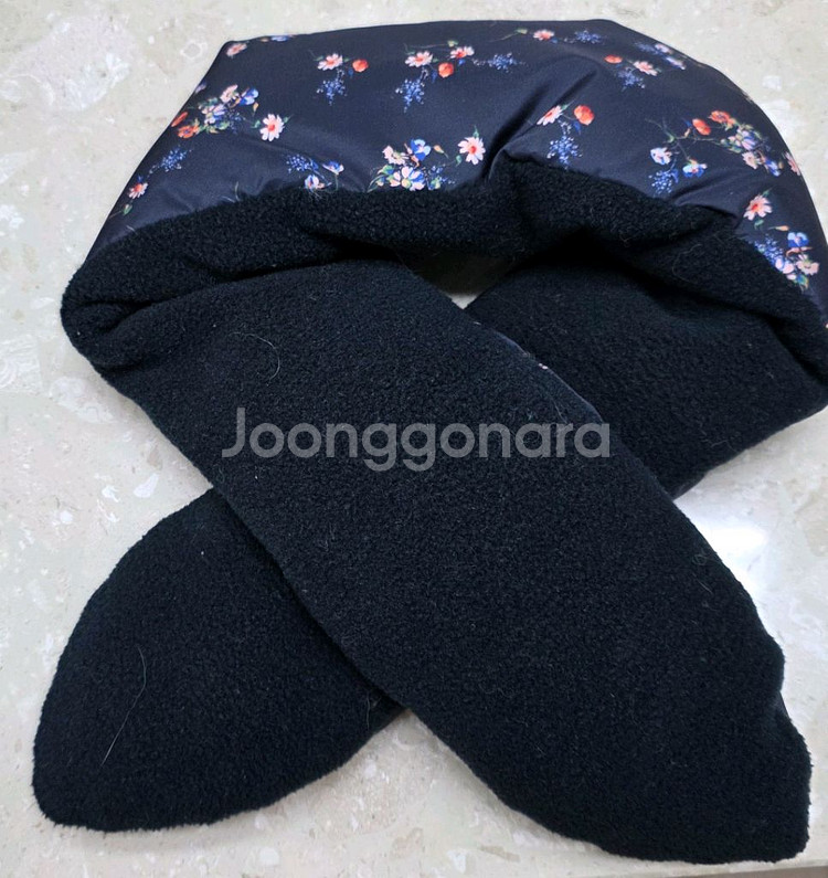 써스데이아일랜드 플라워 넥워머 새상품--1