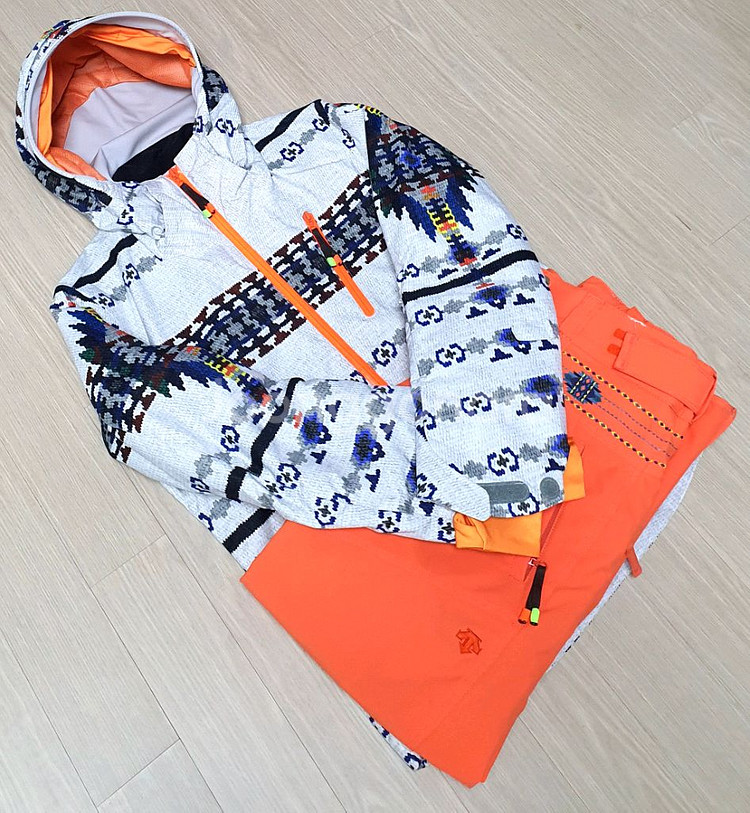 데상트 데모 여성 스키복--7