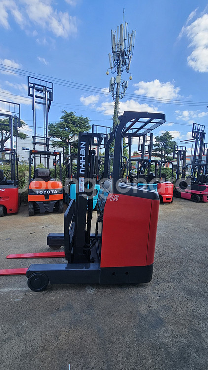 배터리2020년식 최신형 니찌유 입식1.5톤 전동지게차 3M 500만--1