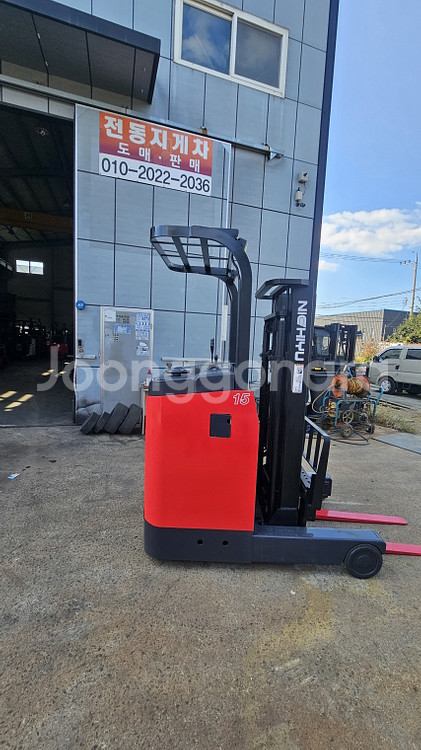 배터리2020년식 최신형 니찌유 입식1.5톤 전동지게차 3M 500만--0