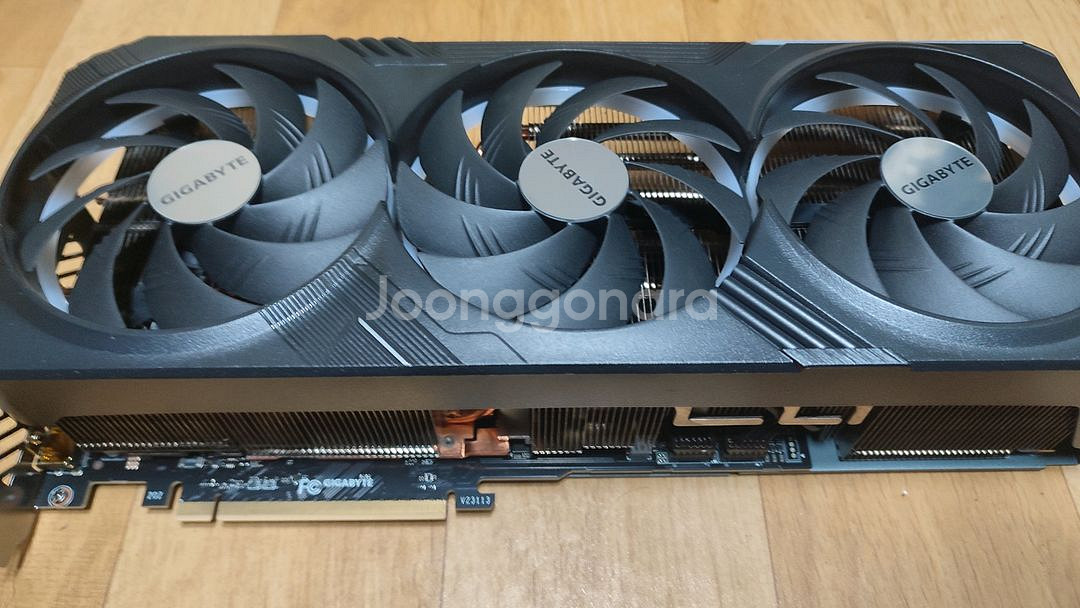 GIGABYTE RTX 4080 SUPER 그래픽카드--0