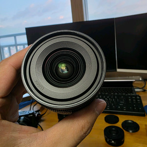 파나소닉 루믹스 18-40mm F4.5~6.3 팝니다.