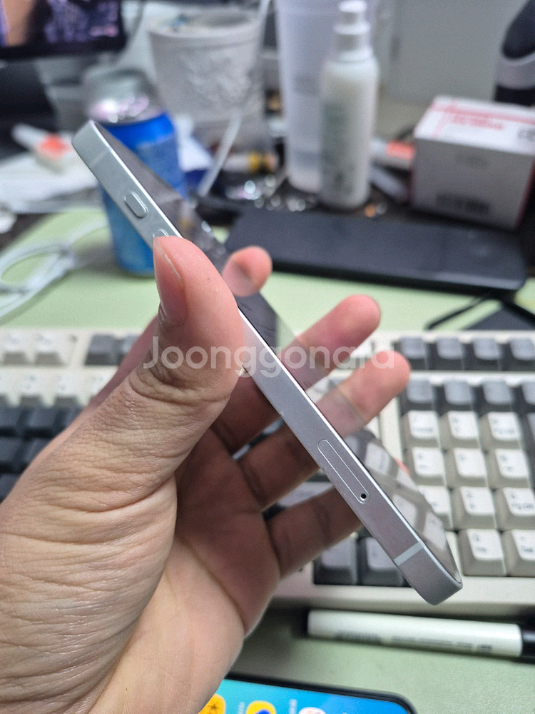 (6004)아이폰16e 256gb 깨끗한기기 판매--2