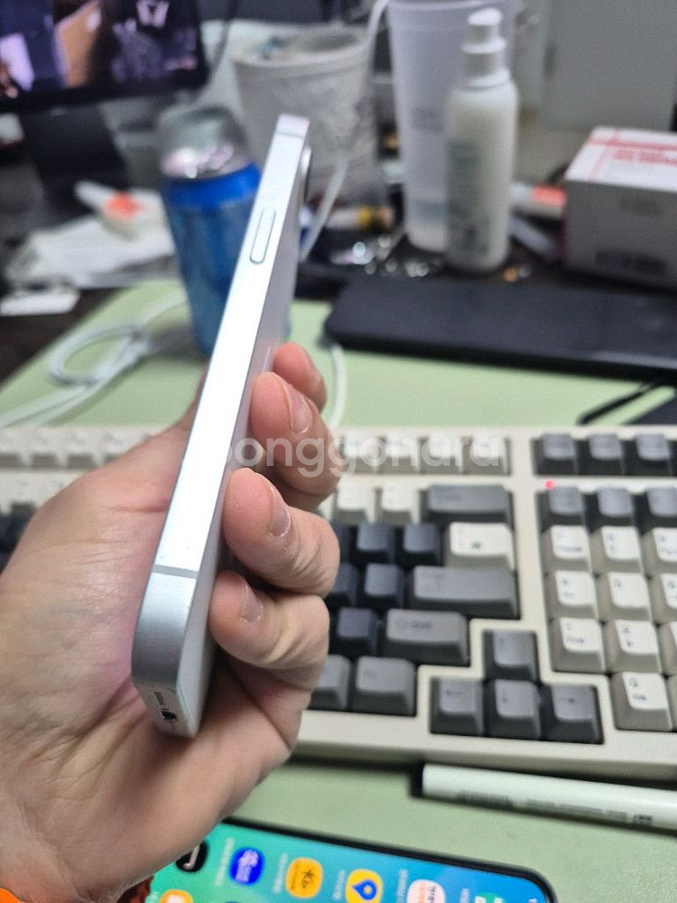 (6004)아이폰16e 256gb 깨끗한기기 판매--5