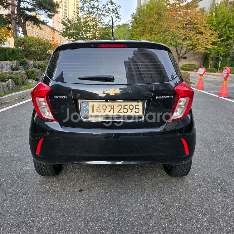 더뉴스파크 21년식 5.3만 프리미어--2