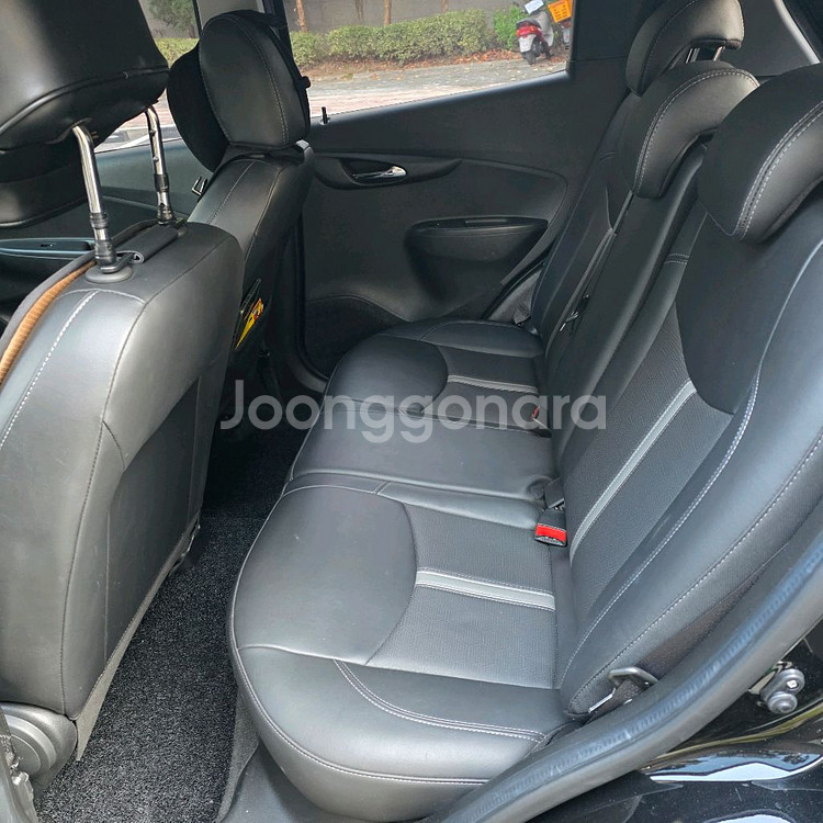 더뉴스파크 21년식 5.3만 프리미어--6