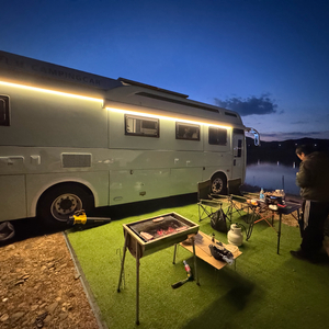 모터홈 버스캠핑카 에어로타운 캠핑카