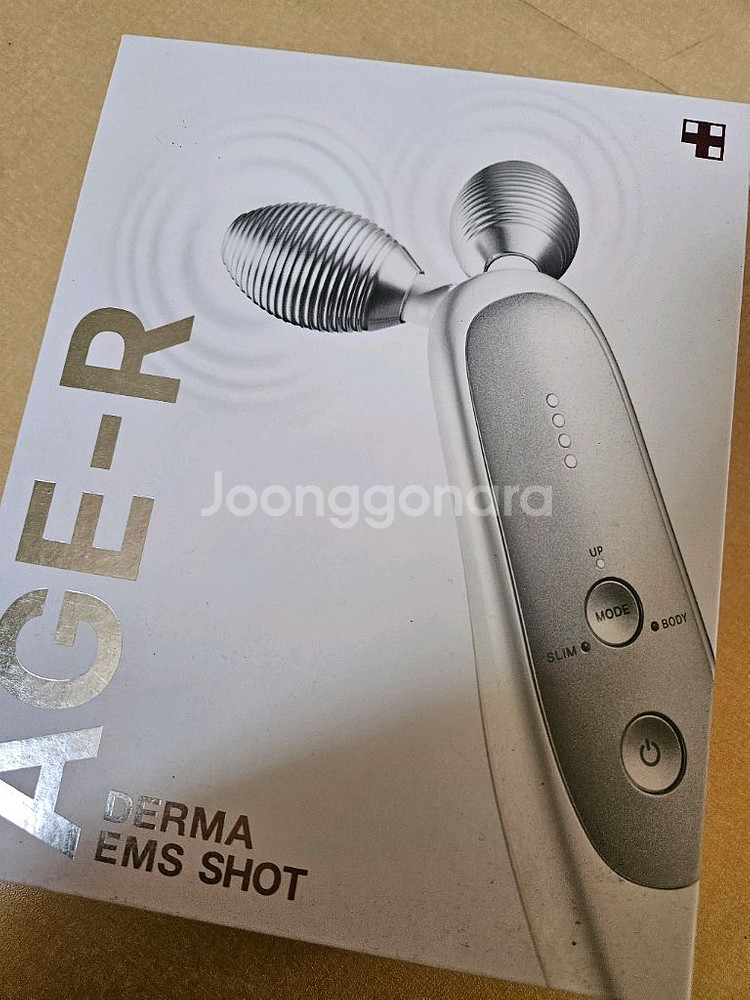 메디큐브 에이지알 더마EMS샷--0