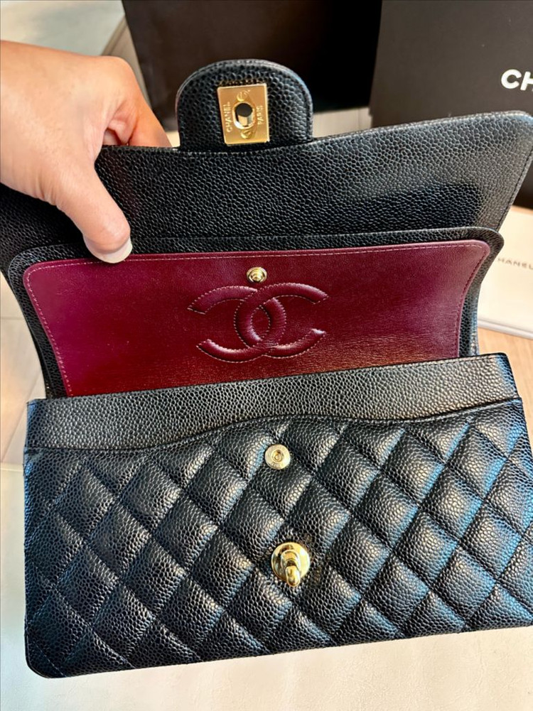 샤넬 클래식백 미듐 금장 풀박스--8