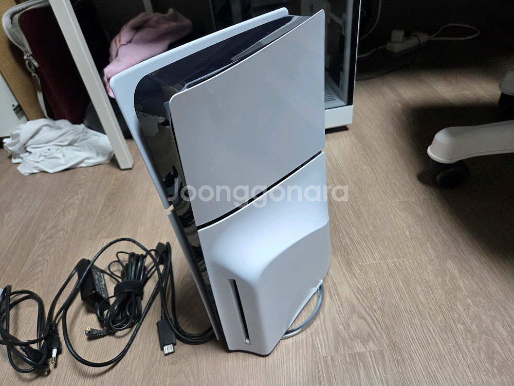 플스5 슬림디스크 에디션과 악세사리 일괄 판매합니다--1