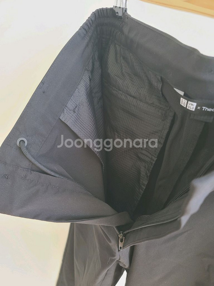 유니클로 x 띠어리 theory 남성 블랙 이지팬츠 봄여름 드라이 기능 바지 L / 무신사 시리즈 에피그램--7