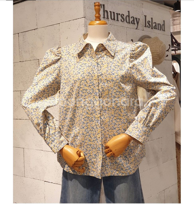 써쓰데이아일랜드 T218MBL233W 잔꽃 코듀로이 볼륨 블라우스 M--2