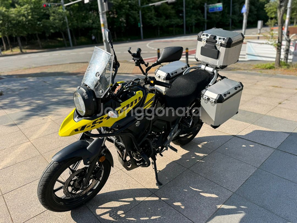 스즈키 브이스트롬250 18년식 짧은키로수 팝니다--3