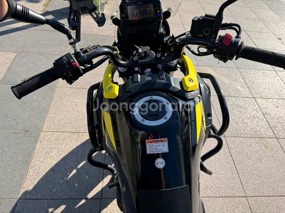 스즈키 브이스트롬250 18년식 짧은키로수 팝니다--9