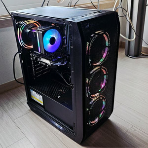 게이밍 컴퓨터 본체 i7 7700 GTX 1050 Ti 팝니다