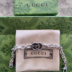 구찌 GG 로고 체인 팔찌